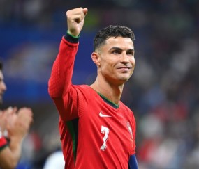 开云体育app下载地址-葡萄牙主帅：C罗树立的榜样，对年轻球员和整个团队都大有裨益